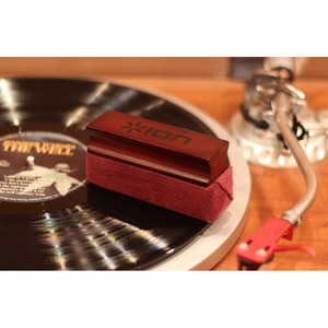 Щетка для чистки пластинок ION Audio VINYL ALIVE Record Cleaning Kit