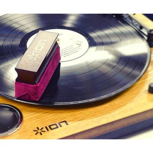 Щетка для чистки пластинок ION Audio VINYL ALIVE Record Cleaning Kit