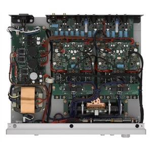Усилитель для наушников транзисторный Luxman P-750u