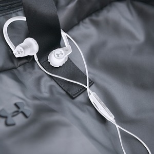 Наушники внутриканальные беспроводные JBL UA HR White