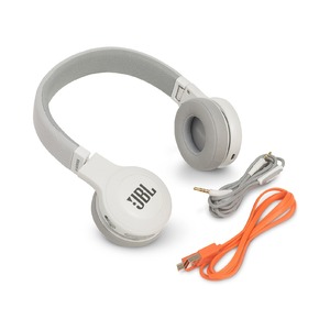Наушники накладные беспроводные JBL E 45 BT WHT