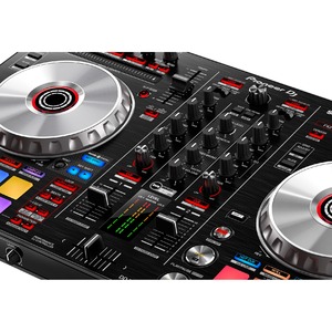 DJ контроллер Pioneer DDJ-SR2