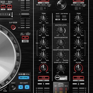 DJ контроллер Pioneer DDJ-SR2