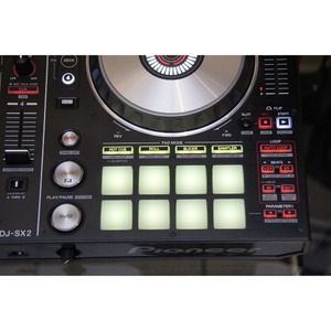 DJ контроллер Pioneer DDJ-SR2