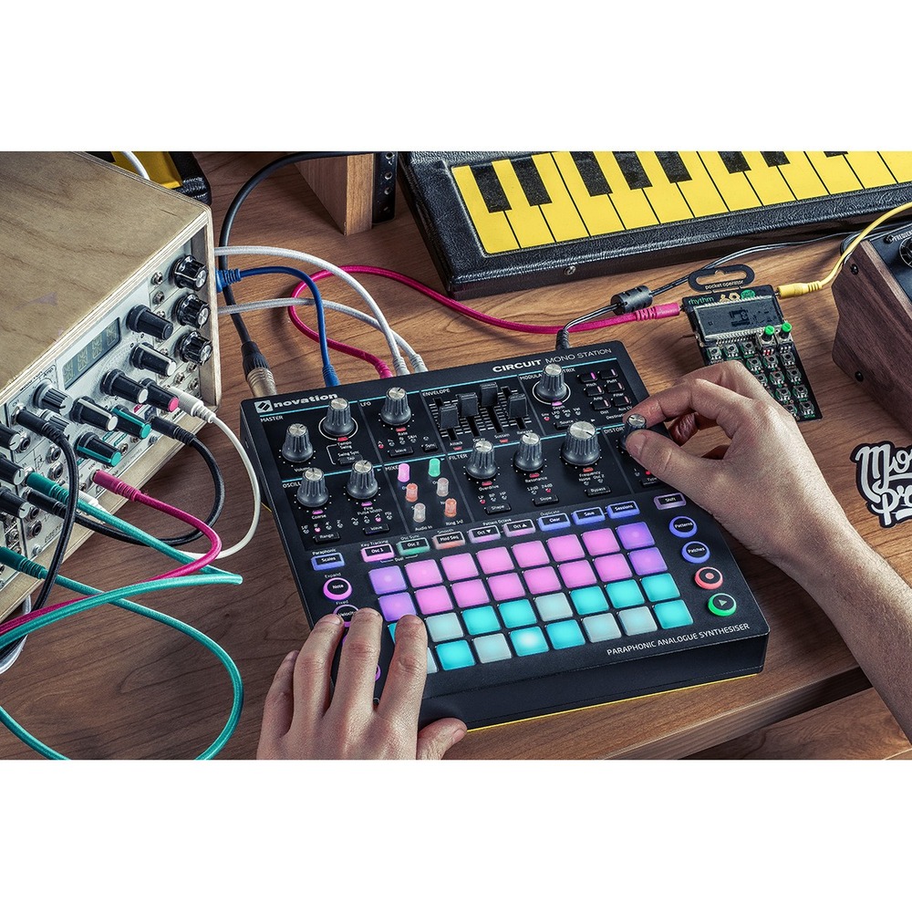 Аналоговый синтезатор Novation Circuit MonoStation