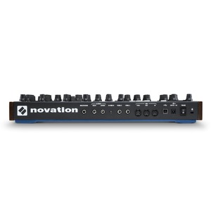 Аналоговый синтезатор Novation PEAK