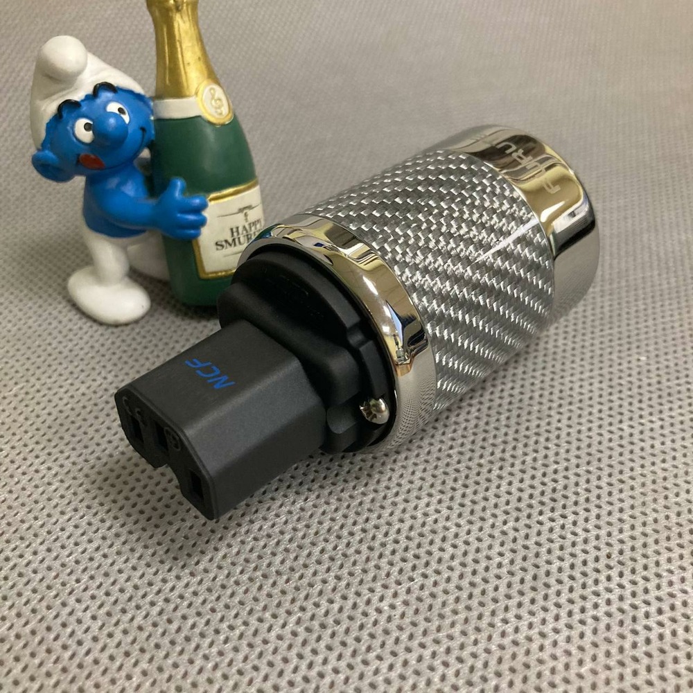 Разъем IEC C15 Furutech FI-50 NCF(R) Carbon