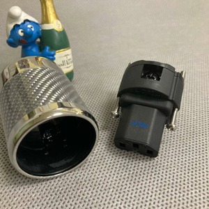 Разъем IEC C15 Furutech FI-50 NCF(R) Carbon