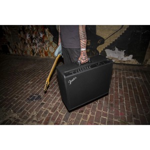 Гитарный комбо Fender MUSTANG GT 200