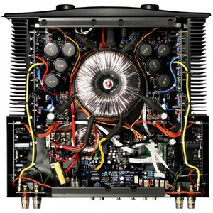 Интегральный усилитель Hegel H590