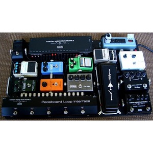 Блок питания для гитарных эффектов DUNLOP CAE MC403 EU Power System