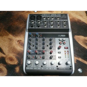 Аналоговый микшер Behringer XENYX Q802USB