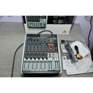 Аналоговый микшер Behringer XENYX QX1204USB