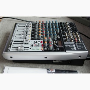 Аналоговый микшер Behringer XENYX QX1204USB