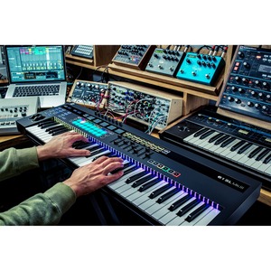 Миди клавиатура Novation 61 SL MK III