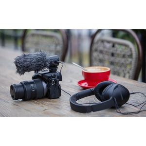 Репортерский микрофон пушка Saramonic SR-M3