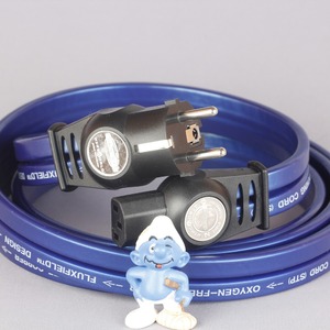 Кабель силовой WireWorld STP1.0MEU-7 Stratus 7 1.0m