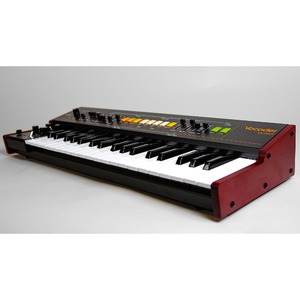 Аналоговый синтезатор Behringer VOCODER VC340