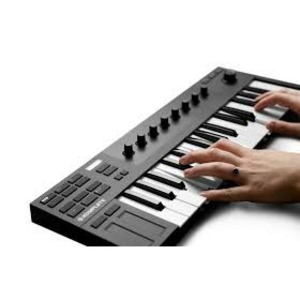 Миди клавиатура Native Instruments Komplete Kontrol M32