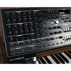 Аналоговый синтезатор Arturia MatrixBrute + Flight Case