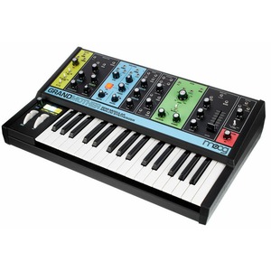 Аналоговый синтезатор Moog Grandmother