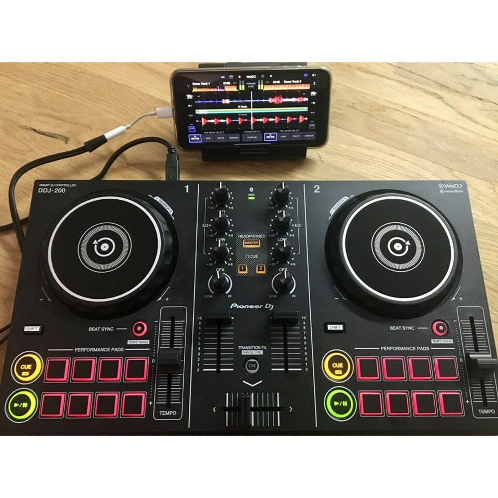 Купить DJ контроллера Pioneer DDJ-200 недорого, отзывы, фотографии