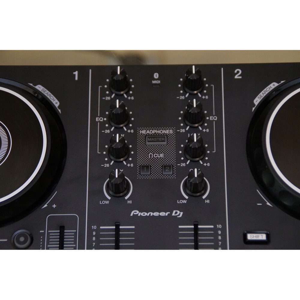 DJ контроллер Pioneer DDJ-200