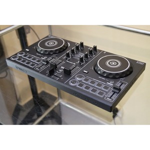 DJ контроллер Pioneer DDJ-200