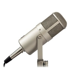 Транзисторный микрофон Neumann U 47 Fet