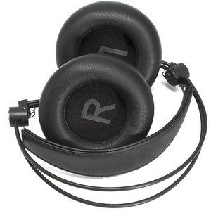 Студийные наушники закрытые AKG K275