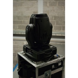 Прожектор полного движения LED Robe COLORWASH 575 AT ZOOM