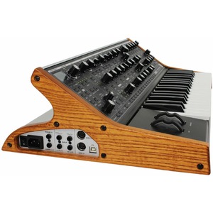 Аналоговый синтезатор Moog Subsequent 37