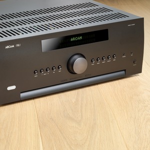 AV ресивер Arcam FMJ AV860 Black
