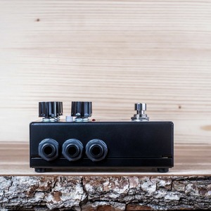 Гитарная педаль эффектов/ примочка AMT Vt-2