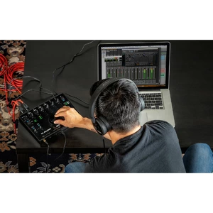 Внешняя звуковая карта с USB M-Audio AIR 192 14