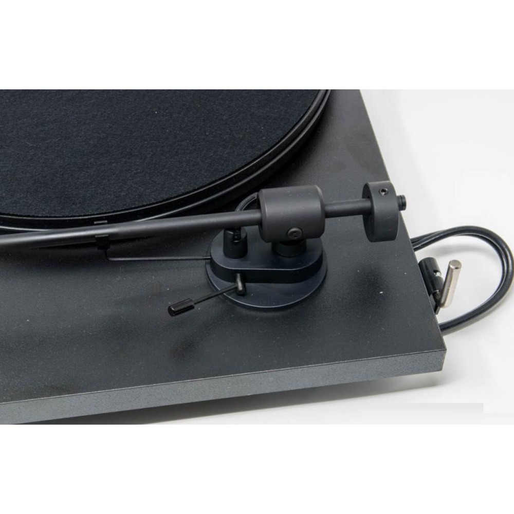 Проигрыватель винила Pro-Ject PRIMARY E BLACK OM NN