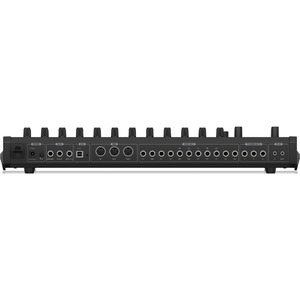 Драм-машина Behringer RD-8