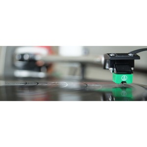 Проигрыватель винила Thorens TD-240-2 TAS 267 wood nuts light