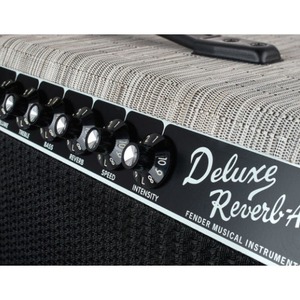Гитарный комбо Fender 65 DLX CHILEWICH CHLK CRMBK 230EU