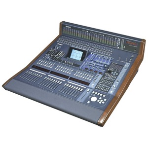 Цифровой микшер Yamaha DM2000VCM