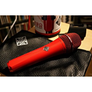 Вокальный микрофон (динамический) Telefunken M80 RED