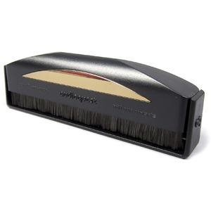 Щетка для чистки пластинок Audioquest Super-Conductive Anti-Static Record Brush