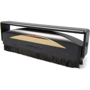 Щетка для чистки пластинок Audioquest Super-Conductive Anti-Static Record Brush