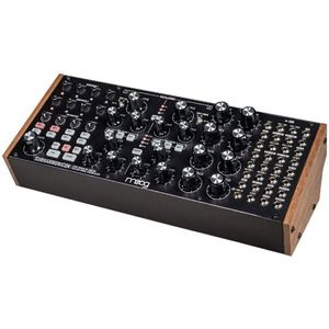 Синтезатор и секвенсор Moog Subharmonicon