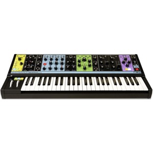 Аналоговый синтезатор Moog Matriarch