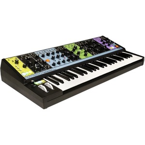 Аналоговый синтезатор Moog Matriarch