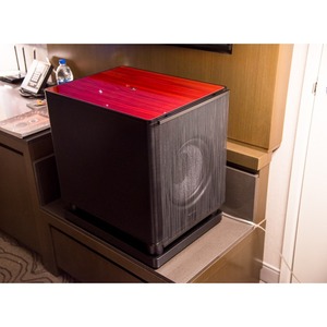 Сабвуфер закрытого типа Sonus Faber Gravis VI Red