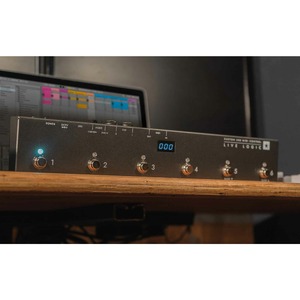 Гитарная педаль эффектов/ примочка Blackstar Live Logic