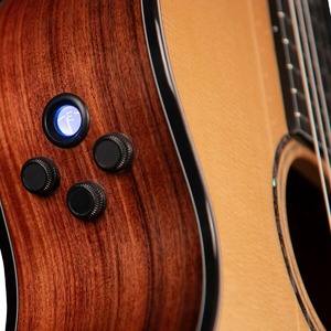 Электроакустическая гитара Cort Gold-OC8-Nylon-WCASE-NAT