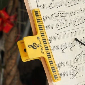 Зажим для нот и нотных тетрадей ROCKET PJ-001 RD